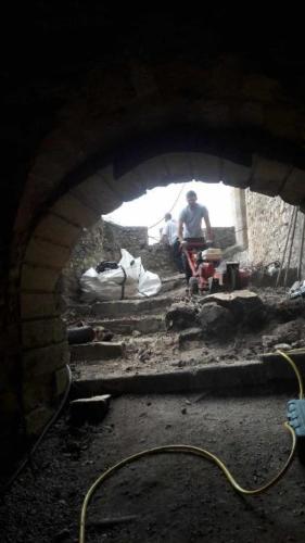 Travaux sans autorisation dans les souterrains du chateau classé 4
